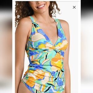 Twist Front Tankini Top La Blanca $